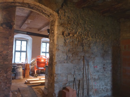 Blick von der Küche in die Klosterstube (als Baustelle)